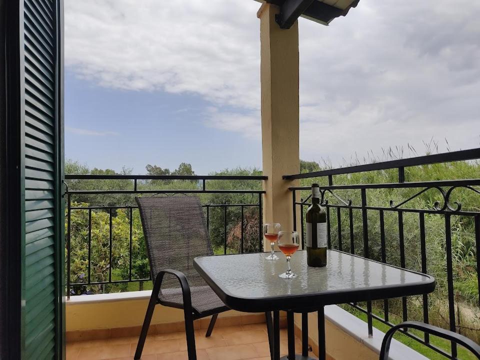 קאבוס Oliveland Apartments מראה חיצוני תמונה