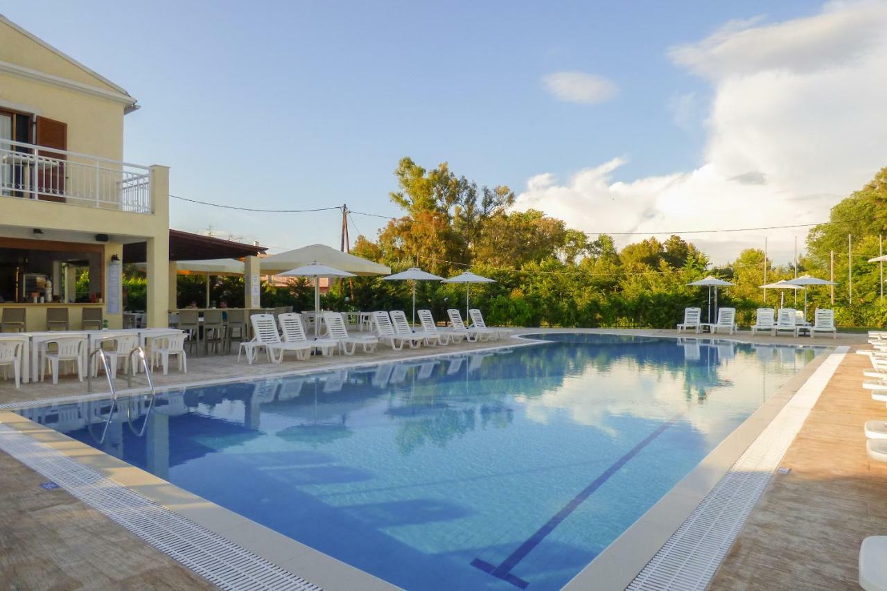 קאבוס Oliveland Apartments מראה חיצוני תמונה